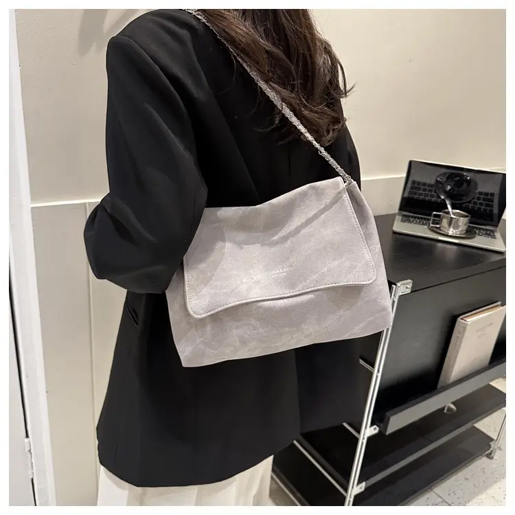 Grey Chain Shoulder Bag for Women 2023 Winter — feature 19