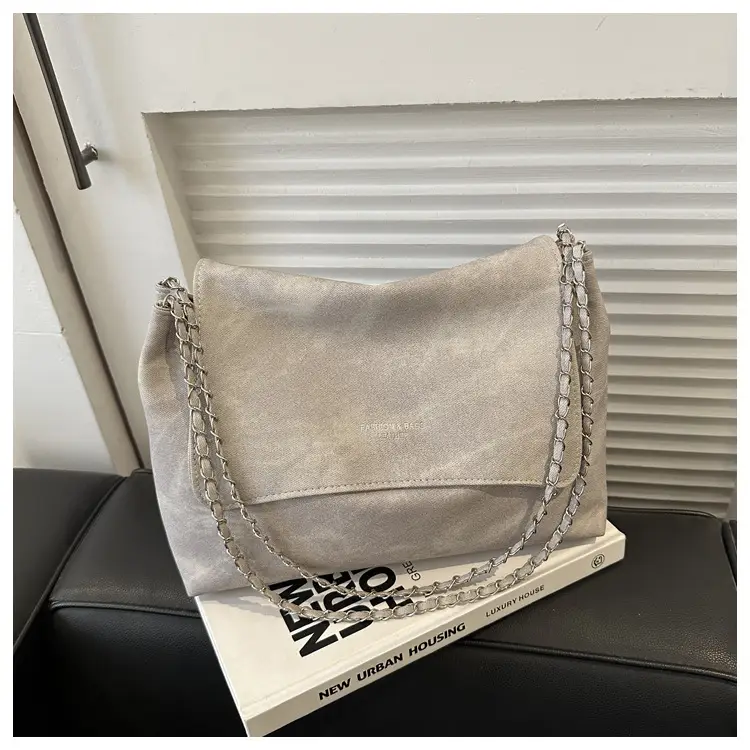 Grey Chain Shoulder Bag for Women 2023 Winter — feature 21