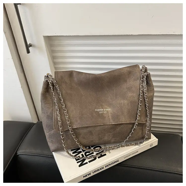 Grey Chain Shoulder Bag for Women 2023 Winter — feature 22