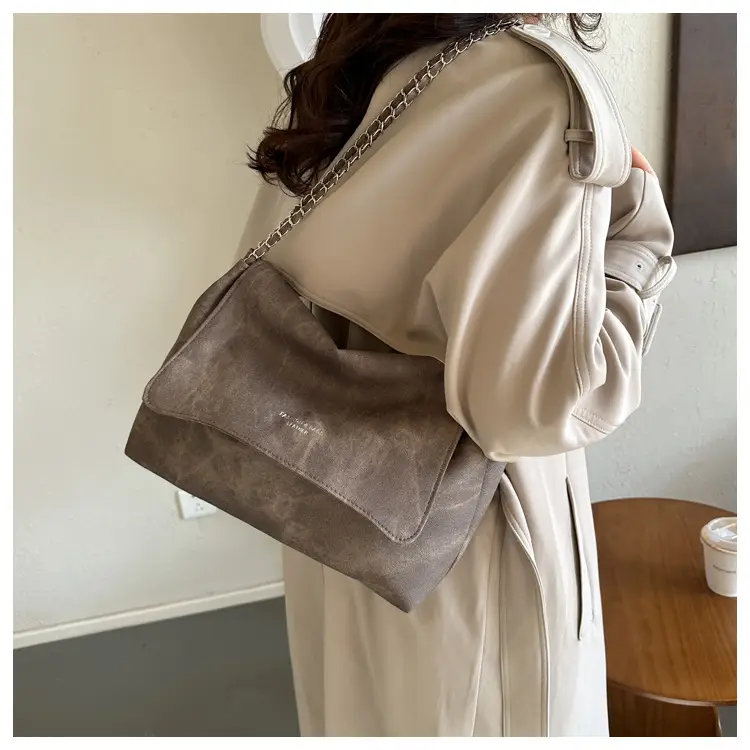 Grey Chain Shoulder Bag for Women 2023 Winter — feature 8