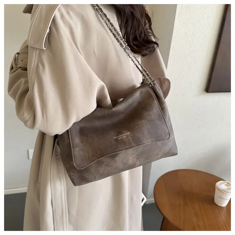 Grey Chain Shoulder Bag for Women 2023 Winter — feature 9