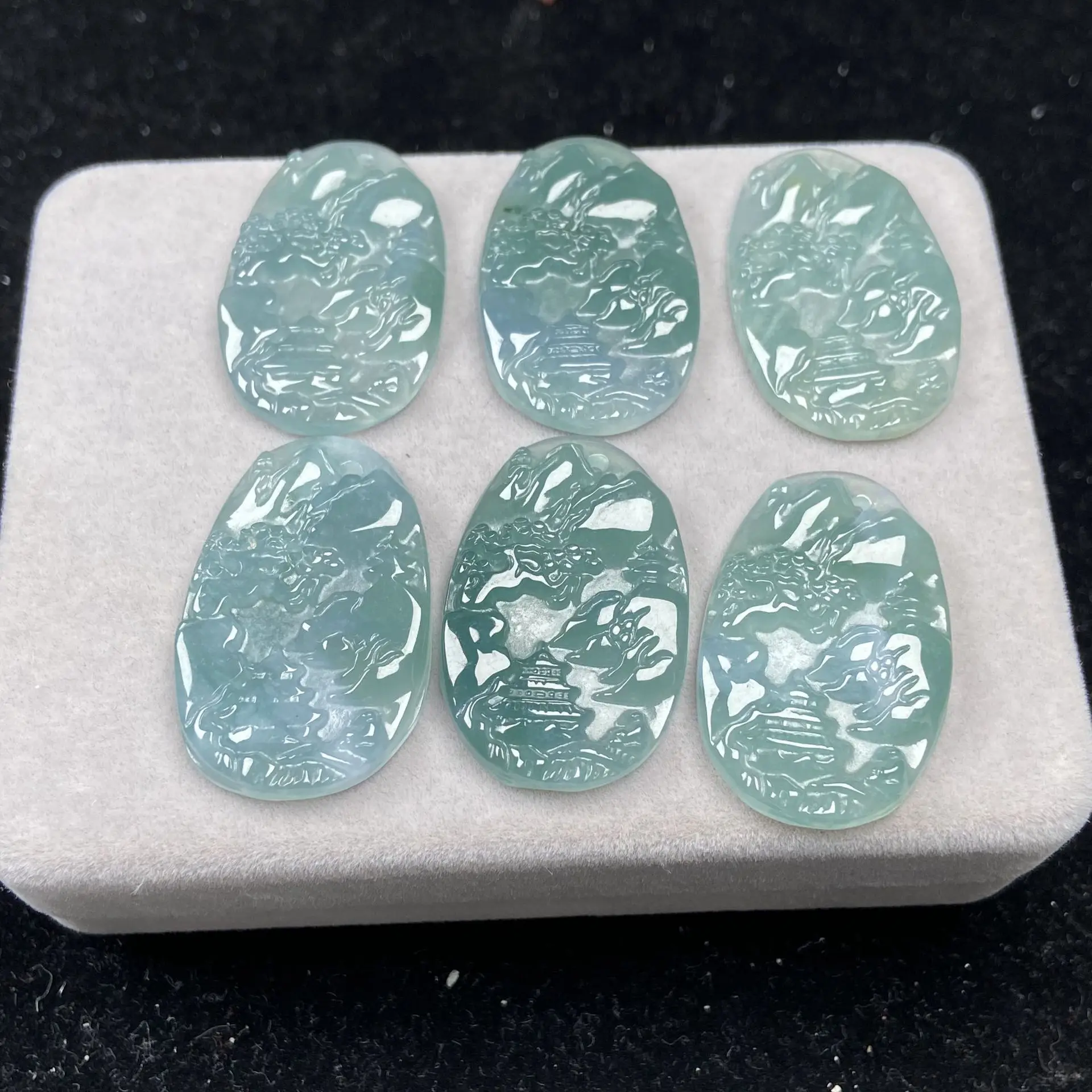Natural Jade A-Grade Pendant Ice Bottom Green Landscape — feature 4