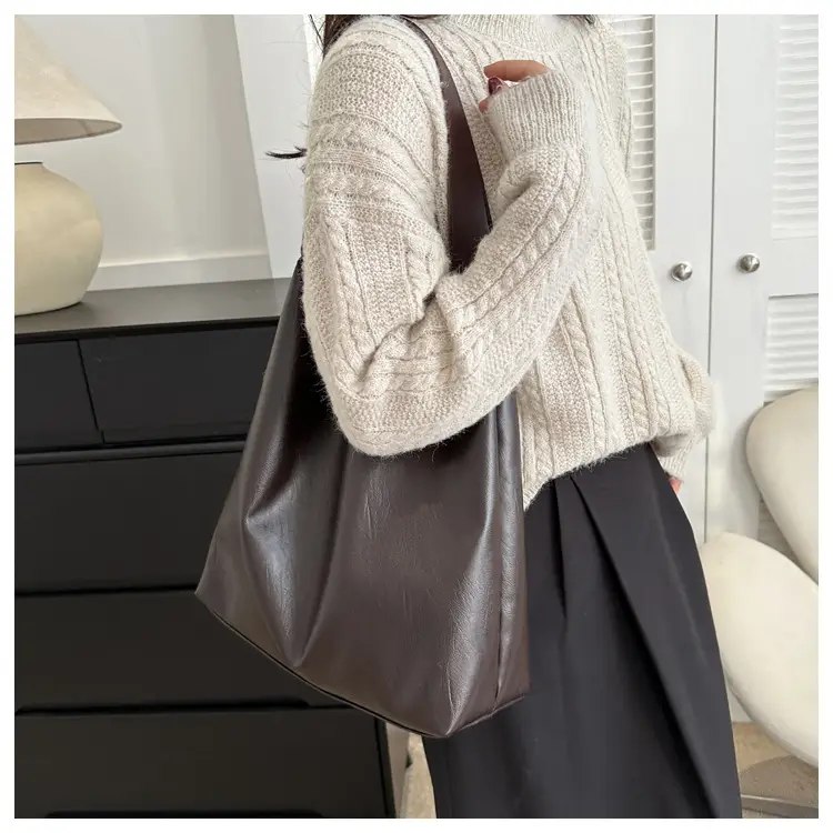 Large Capacity Leather Tote Bag for Women Autumn 2023 — feature 11