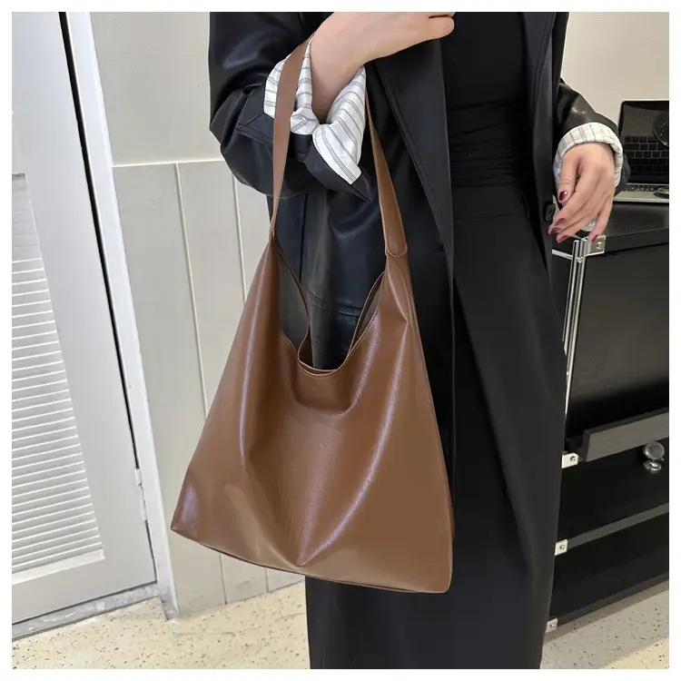 Large Capacity Leather Tote Bag for Women Autumn 2023 — feature 14