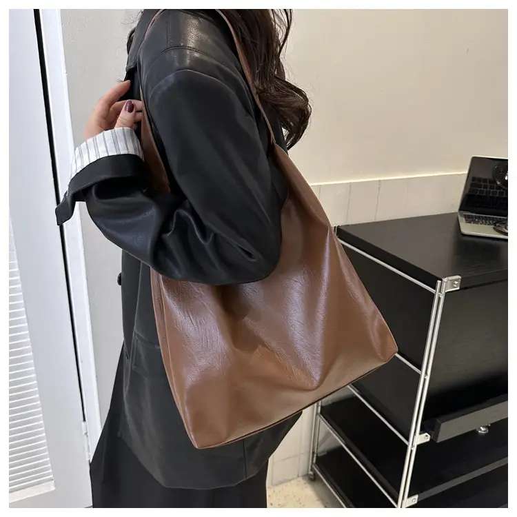 Large Capacity Leather Tote Bag for Women Autumn 2023 — feature 16