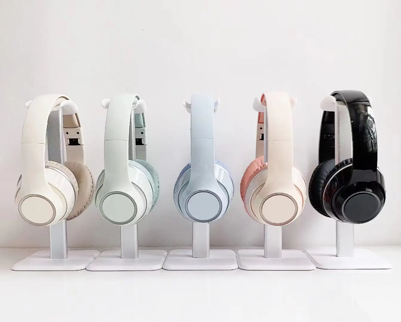Bluetooth Wireless Headset with RGB Light & 40mm Foam Cover — feature 22
