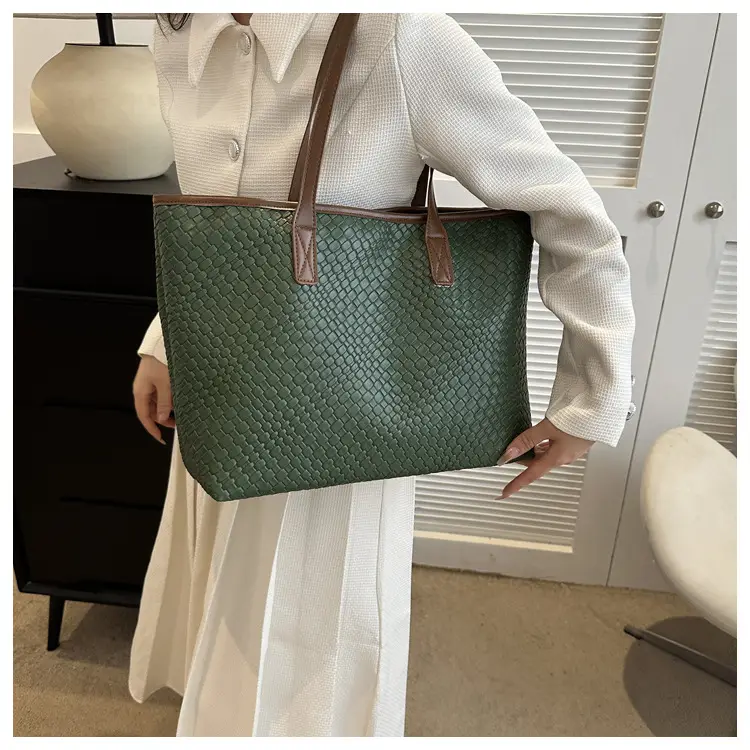 Green Textured Shoulder Bag for Women 2023 — feature 15