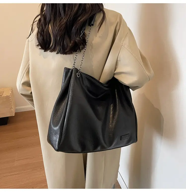 Black Leather Tote Bag for Women Autumn Winter 2023 — feature 17