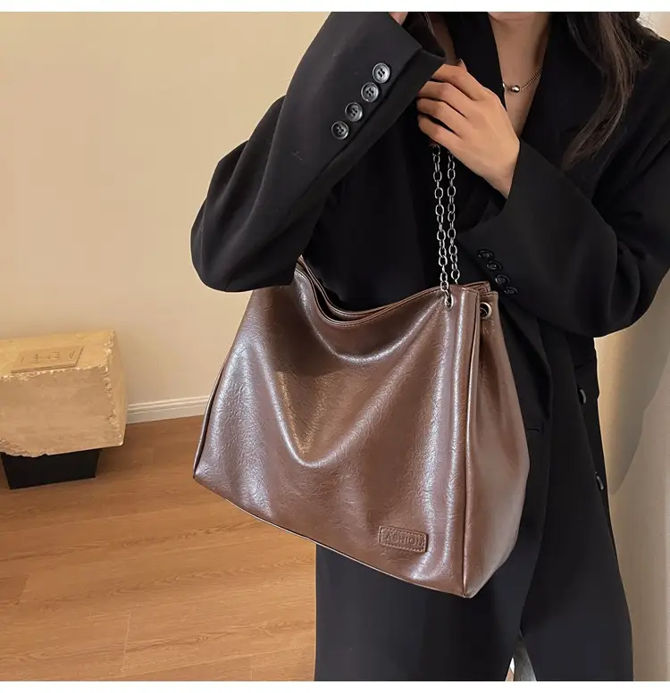 Black Leather Tote Bag for Women Autumn Winter 2023 — feature 20