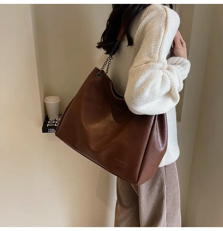Black Leather Tote Bag for Women Autumn Winter 2023 — feature 24