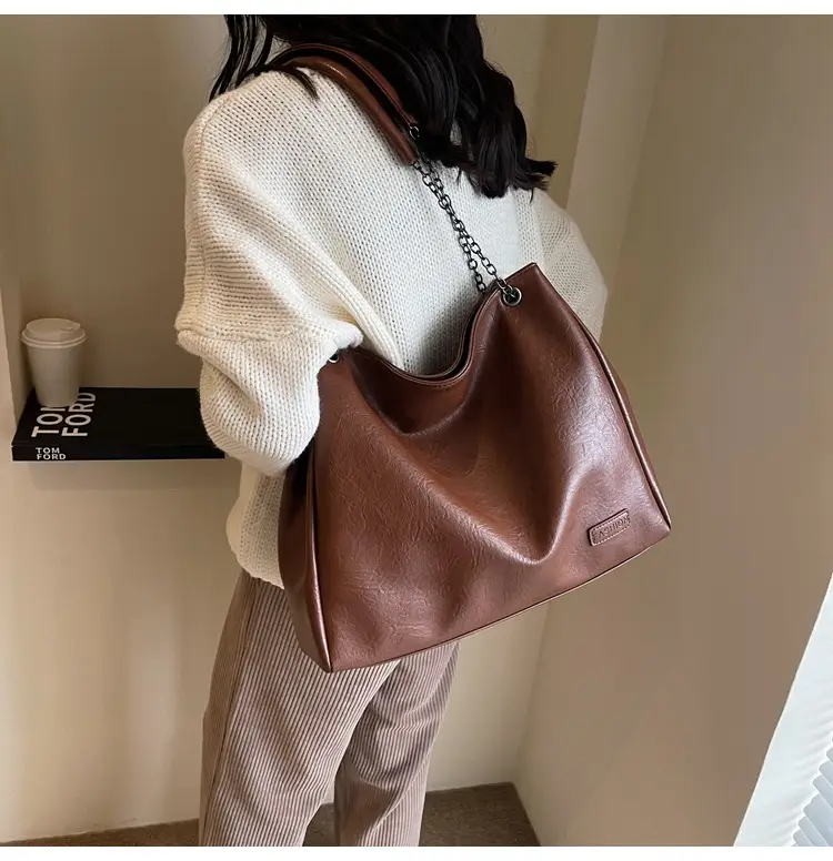 Black Leather Tote Bag for Women Autumn Winter 2023 — feature 25