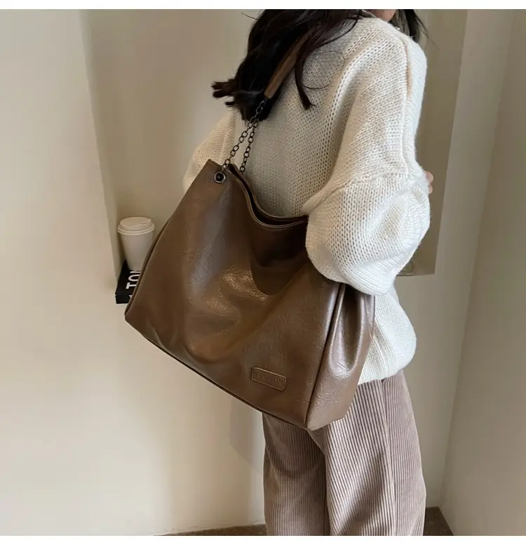 Black Leather Tote Bag for Women Autumn Winter 2023 — feature 26