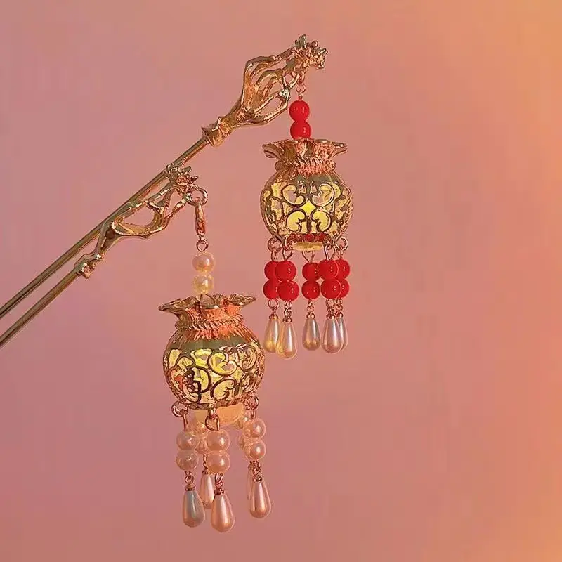Ancient Hanfu Hairpin with Tassel Lamp Design — feature 13