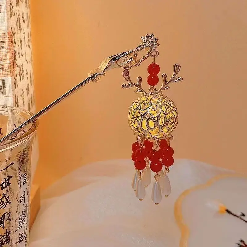 Ancient Hanfu Hairpin with Tassel Lamp Design — feature 14