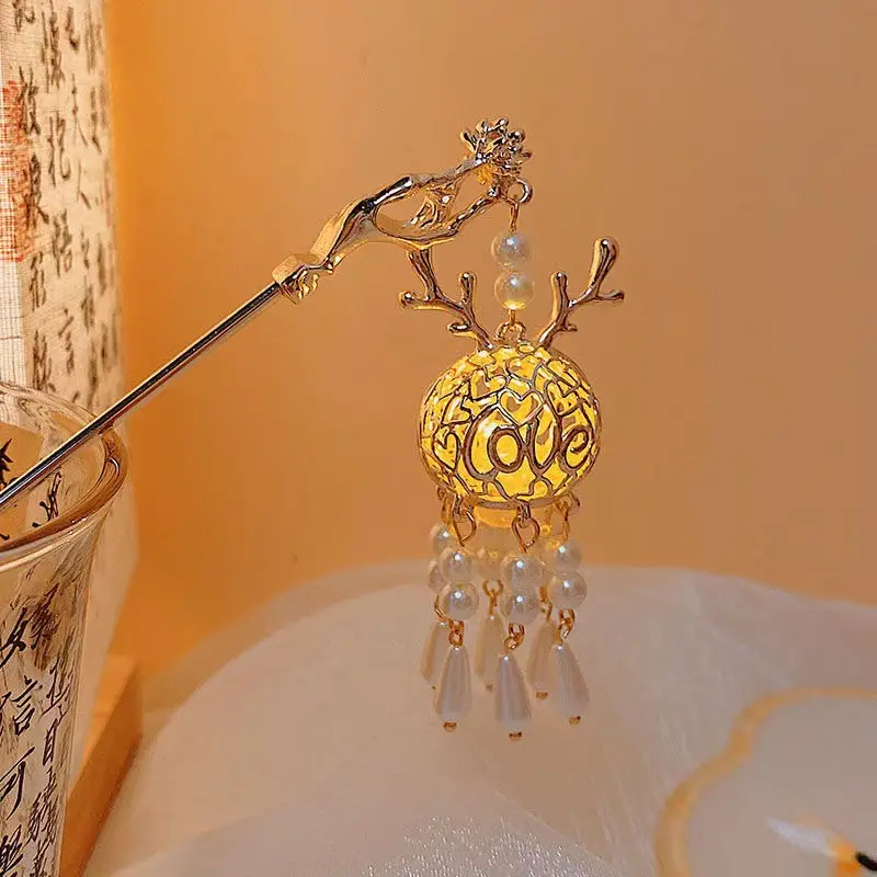 Ancient Hanfu Hairpin with Tassel Lamp Design — feature 15