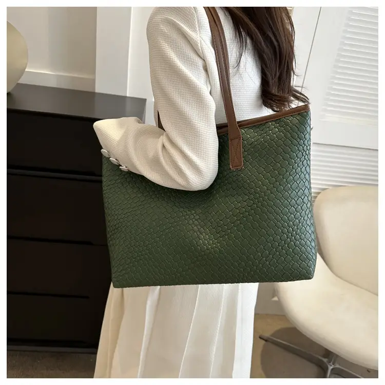 Korean Style Textured Green Shoulder Bag for Women — feature 15