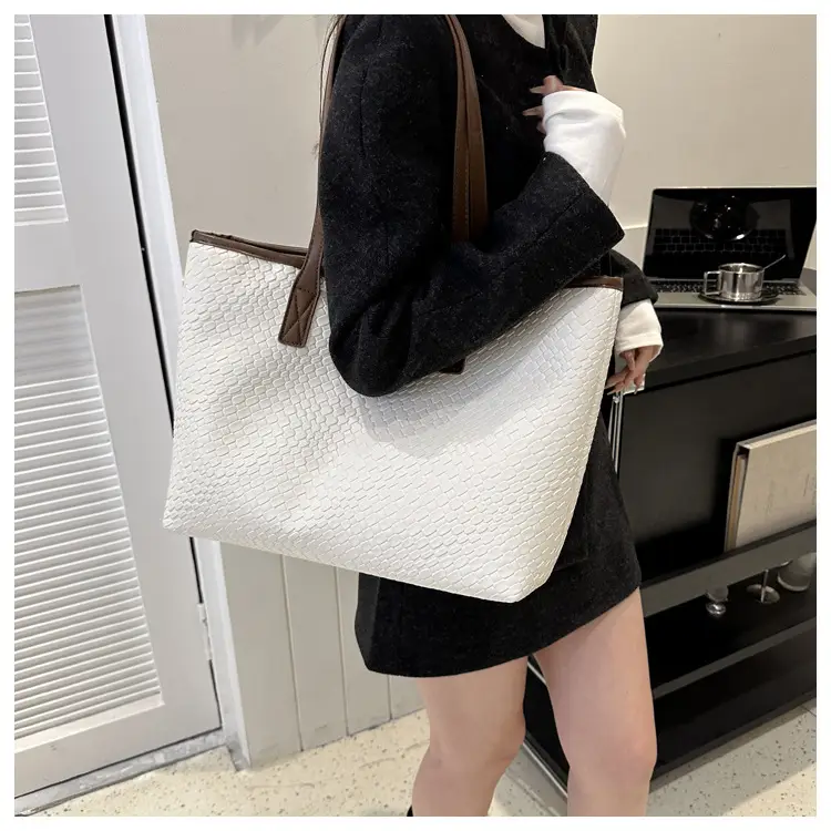Korean Style Textured Green Shoulder Bag for Women — feature 20