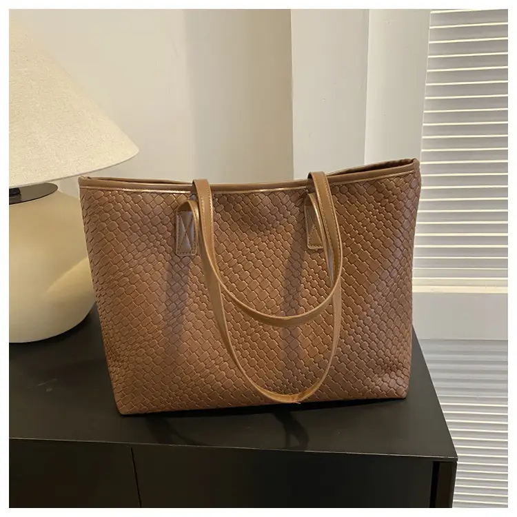 Korean Style Textured Green Shoulder Bag for Women — feature 25