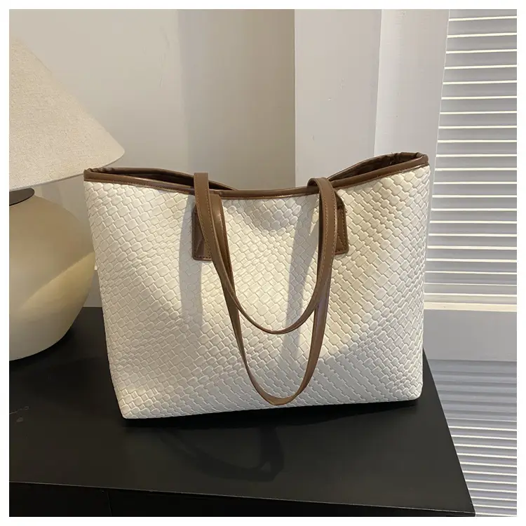 Korean Style Textured Green Shoulder Bag for Women — feature 26