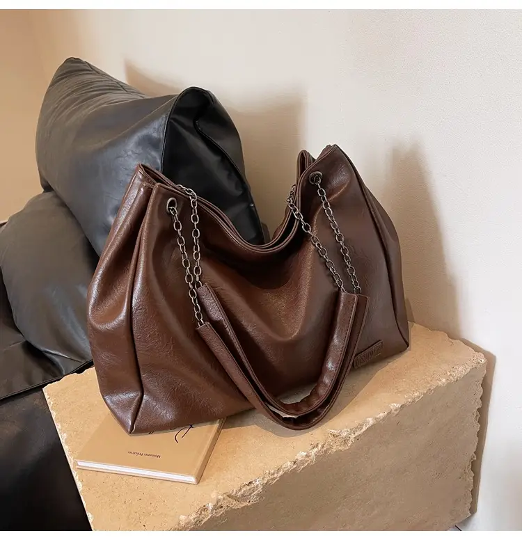 Black Leather Chain Shoulder Bag for Women — feature 24