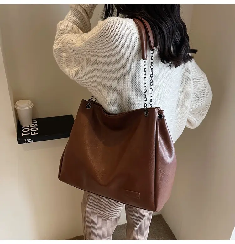 Black Leather Chain Shoulder Bag for Women — feature 32