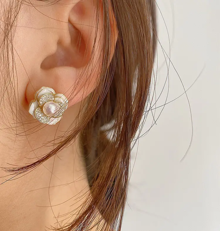 Pearl Camellia Ear Stud Earrings Female Elegant - Image 4