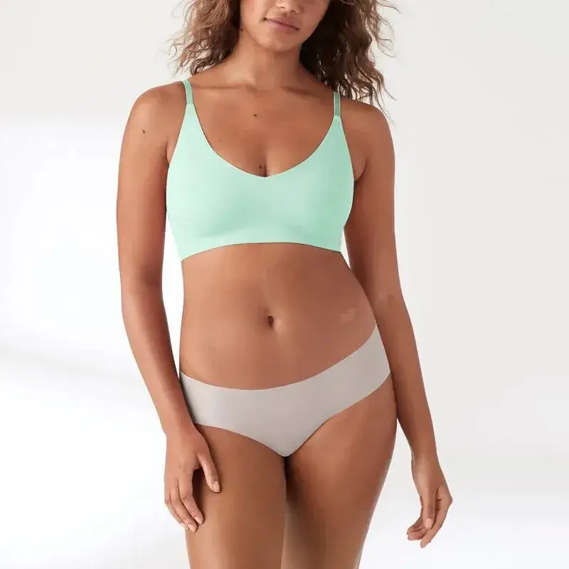 Wire-Free V-Neck Backless Bralette for Large Busts - Image 9