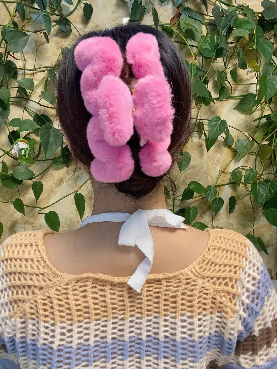 Plush Fur Clip Hairpin for Women Black & Beige 2023 — feature 17