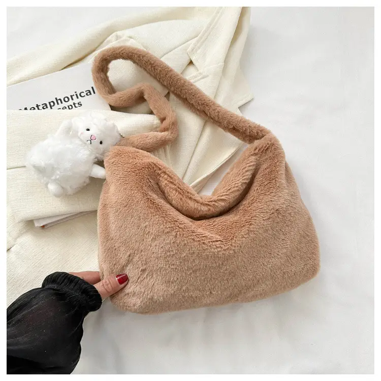 Black Plush Shoulder Bag for Women 2023 — feature 11