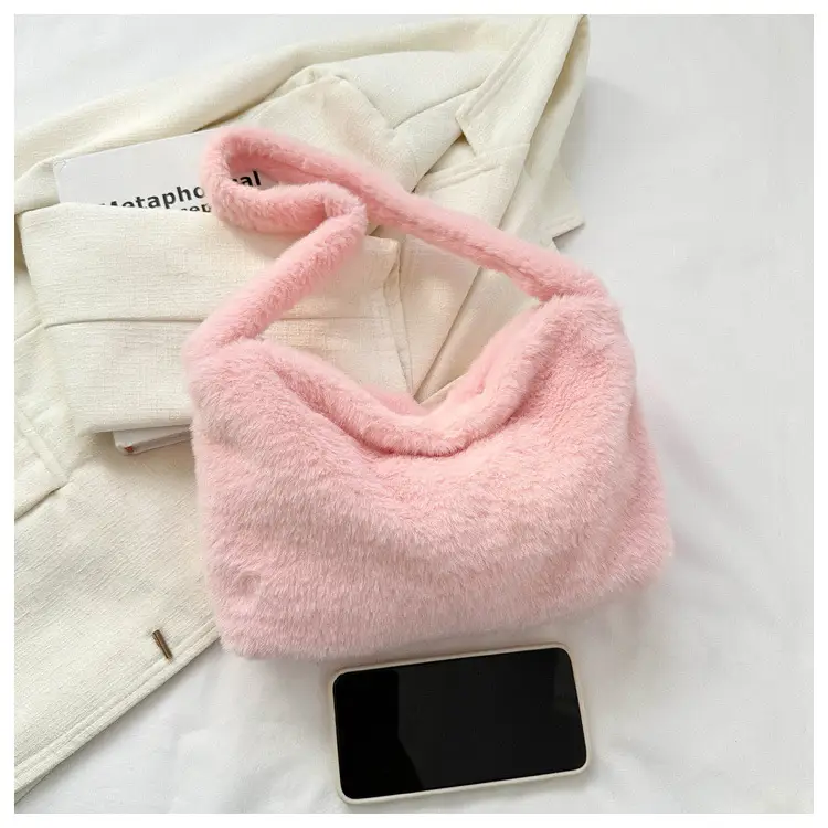 Black Plush Shoulder Bag for Women 2023 — feature 16