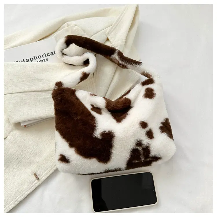 Black Plush Shoulder Bag for Women 2023 — feature 27