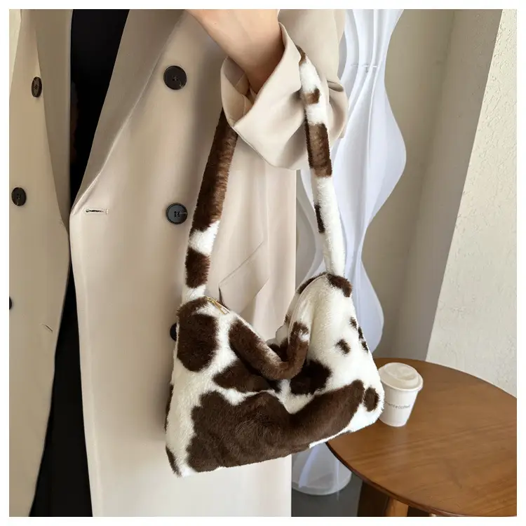 Black Plush Shoulder Bag for Women 2023 — feature 37
