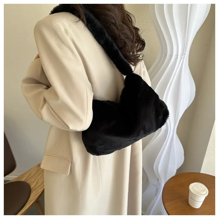 Black Plush Shoulder Bag for Women 2023 — feature 39