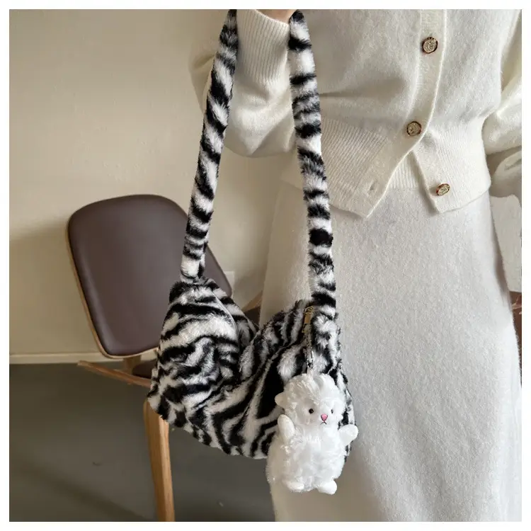 Black Plush Shoulder Bag for Women 2023 — feature 47