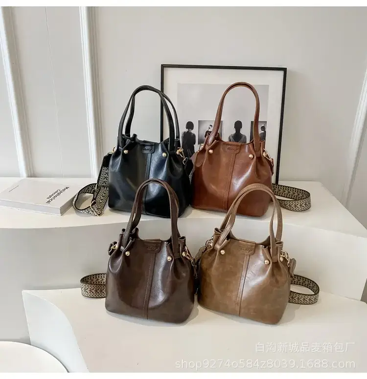 Women's Brown Leather Shoulder Bag 2023 New Trendy — feature 13