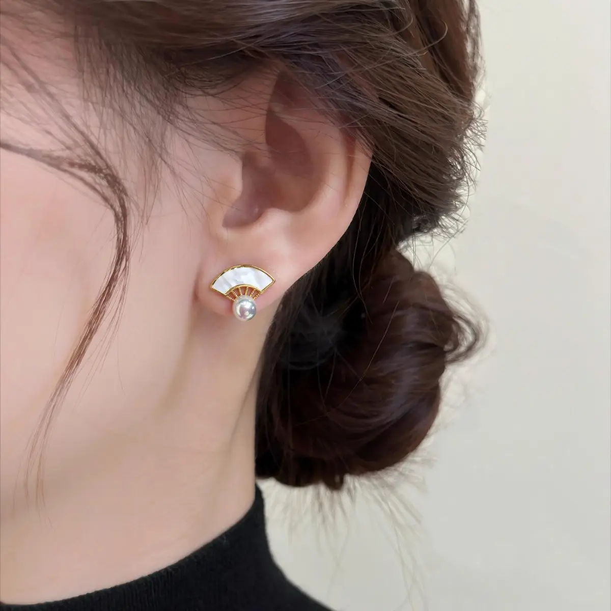 5Pc Natural Pearl Fan Shaped Earrings for Women - Image 5