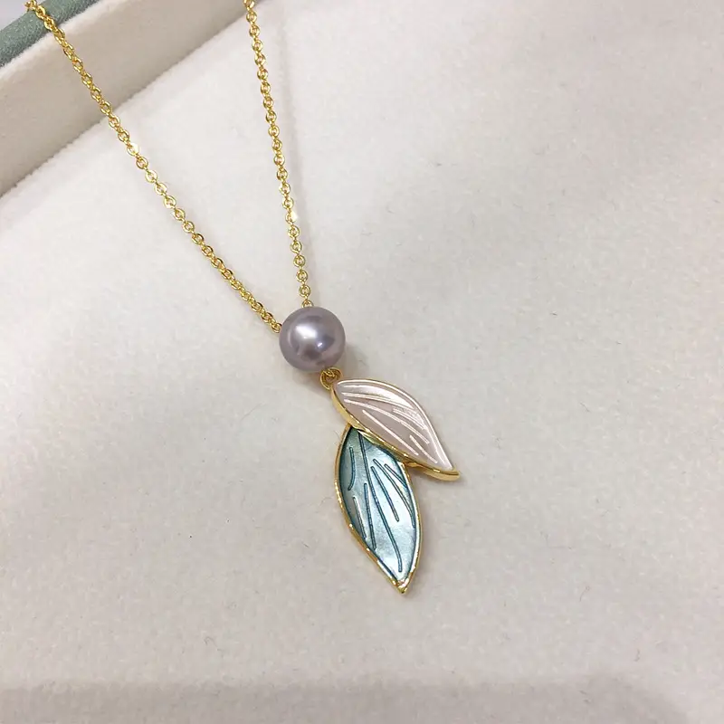 Natural Freshwater Pearl Tassel Leaf Necklace - Image 4