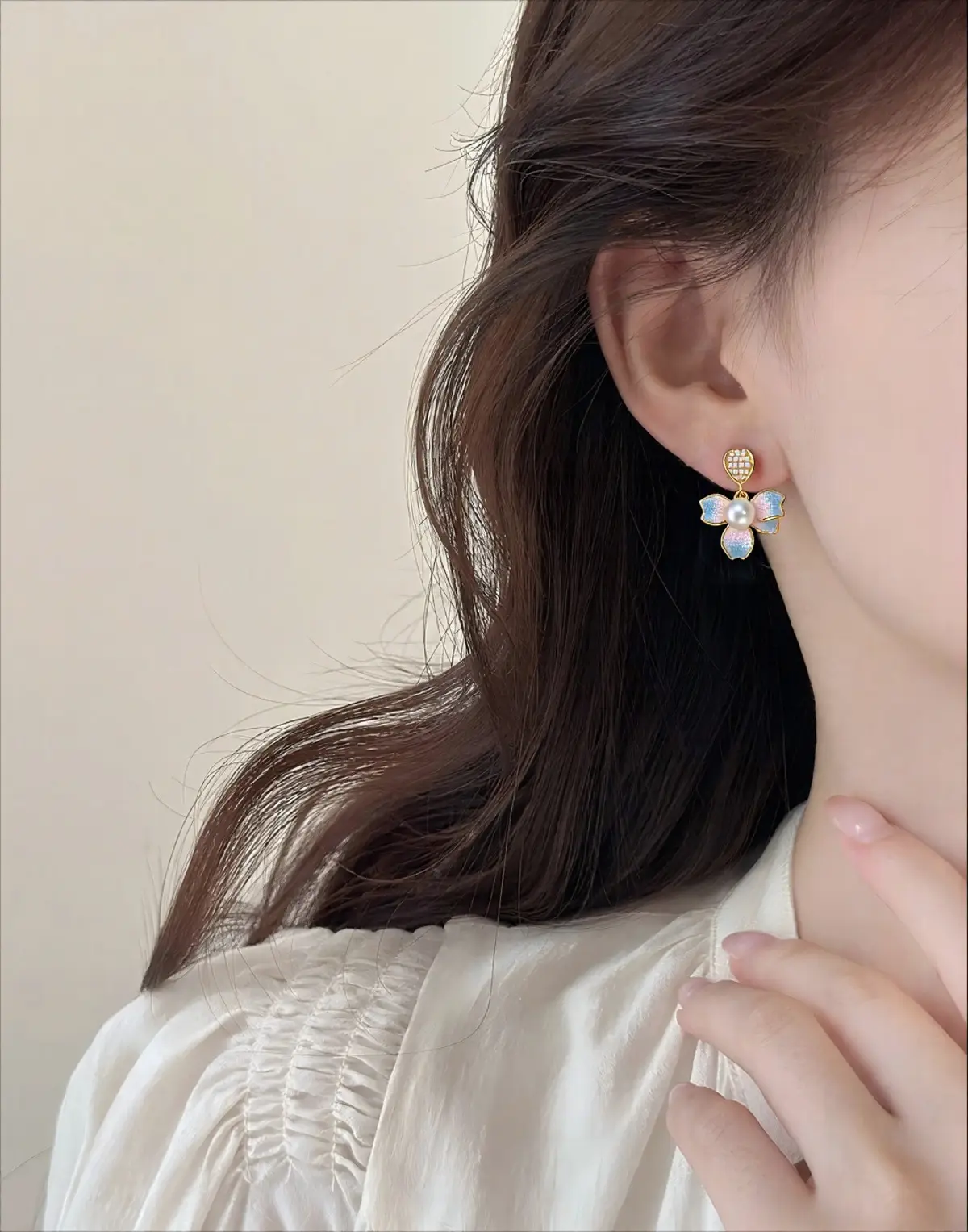 5Pearl Flower Earrings Gold Plated Blue Sparkle — feature 10