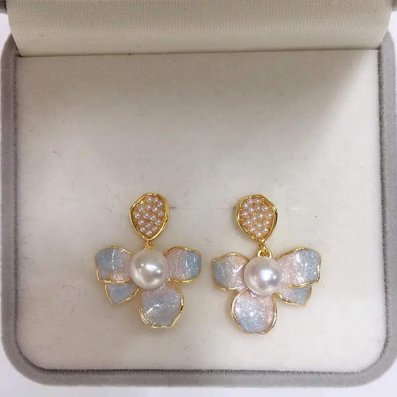 5Pearl Flower Earrings Gold Plated Blue Sparkle — feature 4