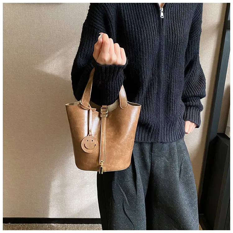 Black Leather Shoulder Messenger Bag for Women 2023 — feature 17