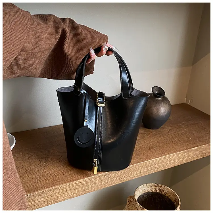 Black Leather Shoulder Crossbody Bag for Women 2026 — feature 18