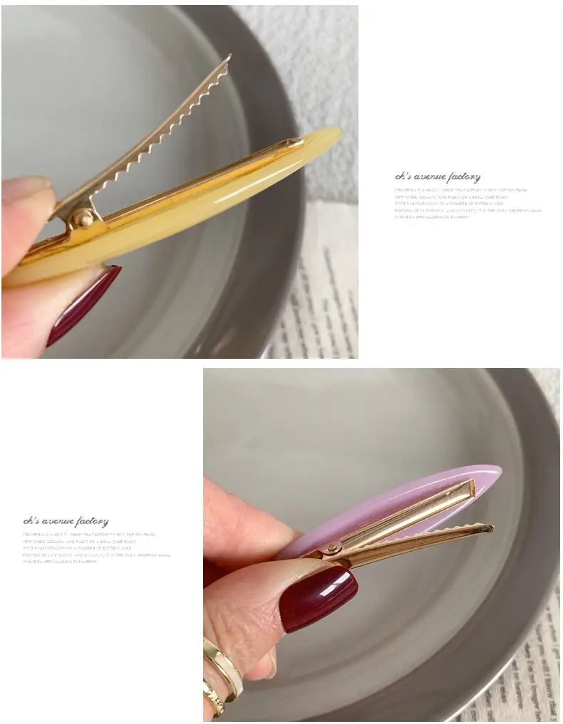 Red French Retro Hair Clip with Gold Label — feature 10