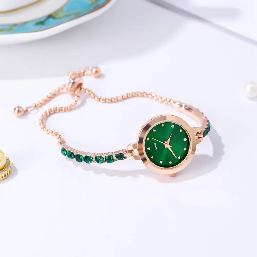Women's Rhinestone Bracelet Watch Rose Gold Black Dial — feature 12