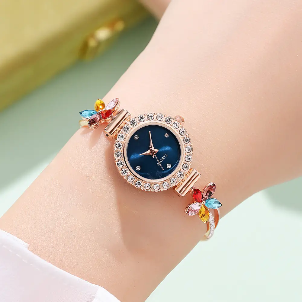Women's Cross-Border Diamond Petal Bracelet Watch Set — feature 15
