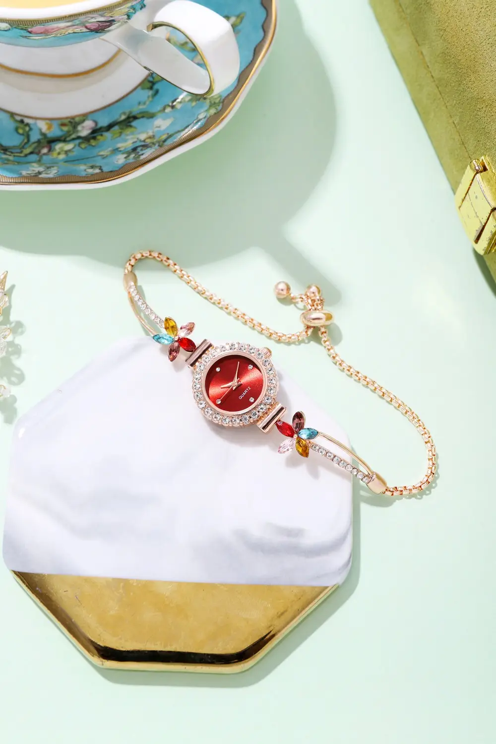 Women's Cross-Border Diamond Petal Bracelet Watch Set — feature 3