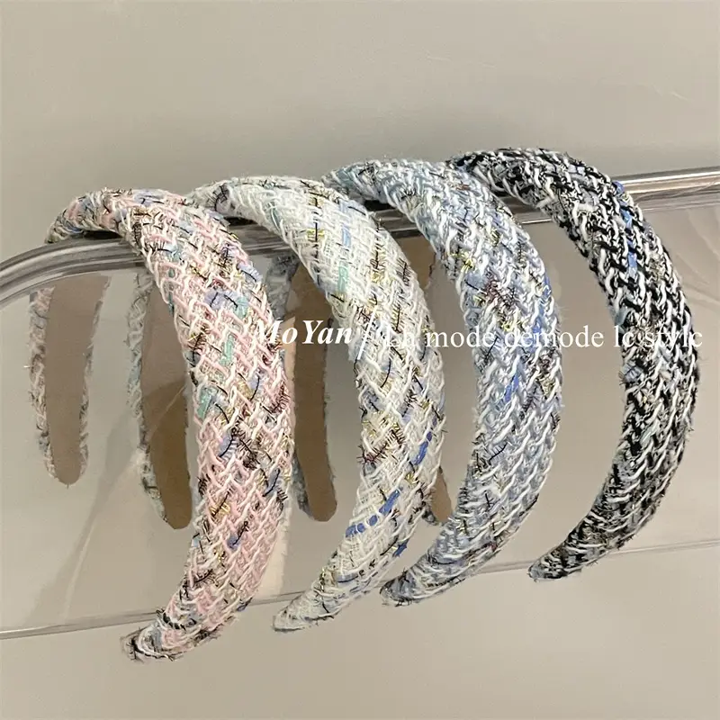 Women's Wool Textured Headband for Winter Outings - Image 6