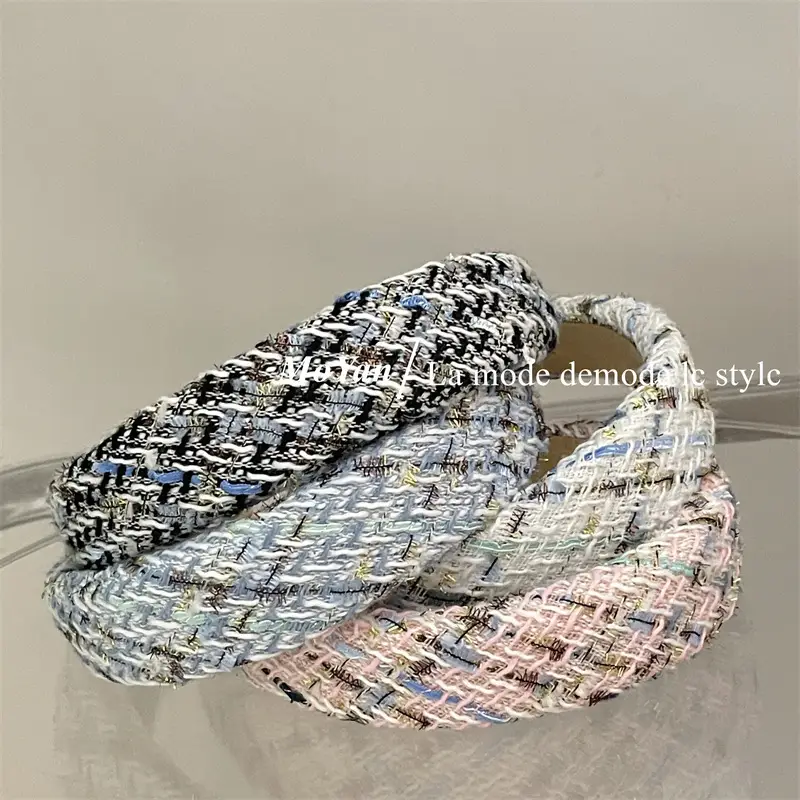 Women's Wool Textured Headband for Winter Outings - Image 9