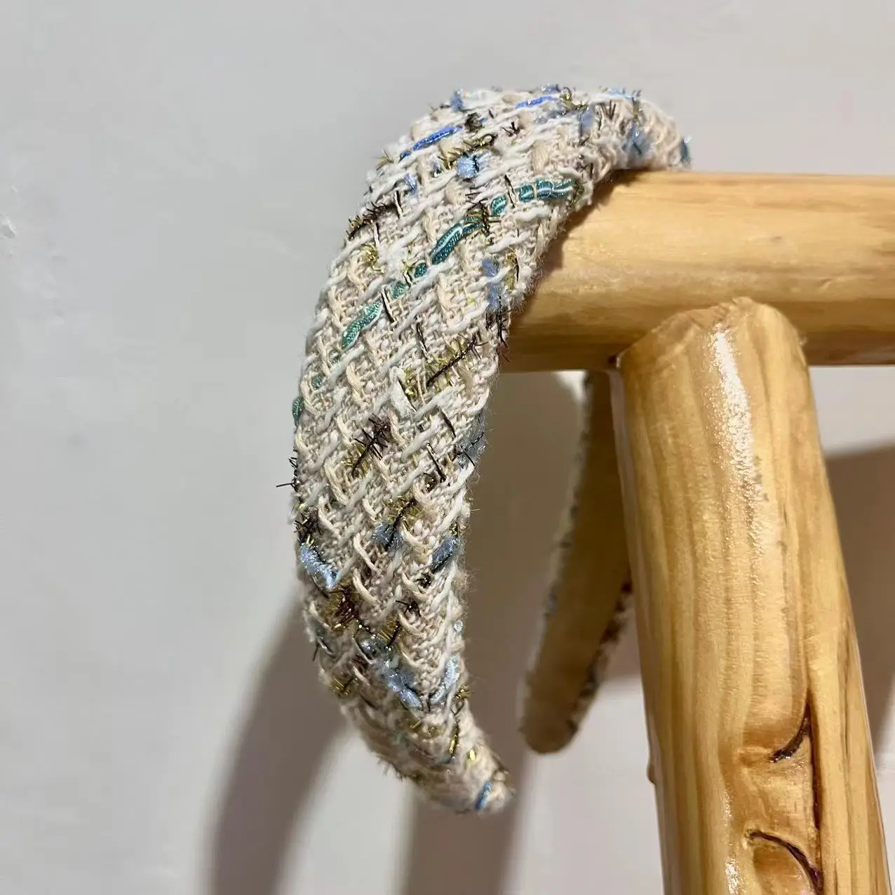 Women's Wool Textured Headband for Winter Outings - Image 5