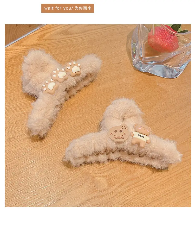 Plush Bear Shark Hairpin with Cute Bear Design — feature 6