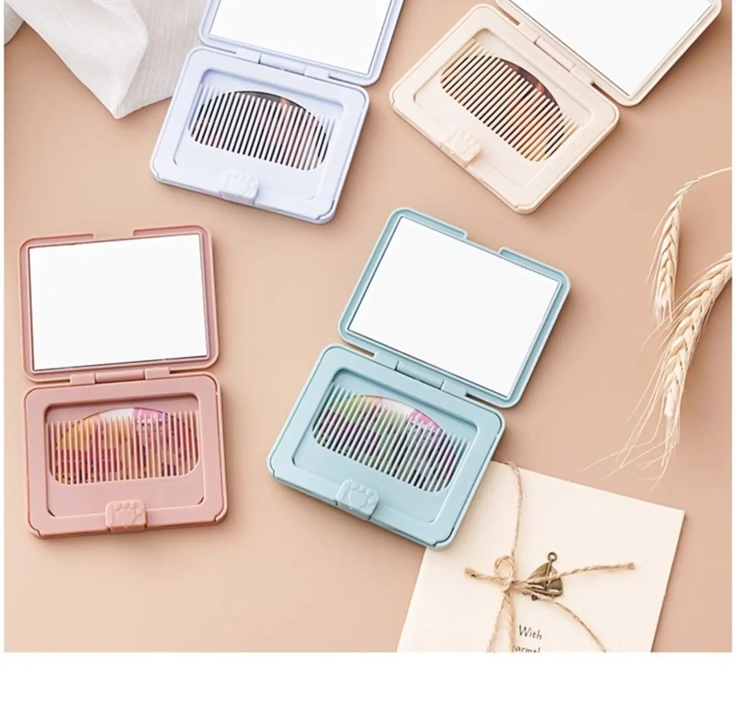Creative Carry-On Mini Mirror Comb for Outdoor Use — feature 14
